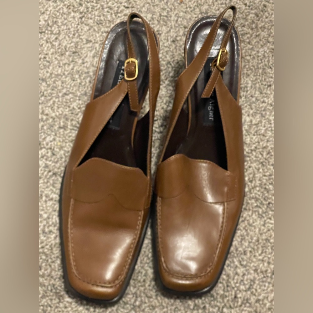 Etienne Aigner Ellie Brown Leather Womens Loafers size 8